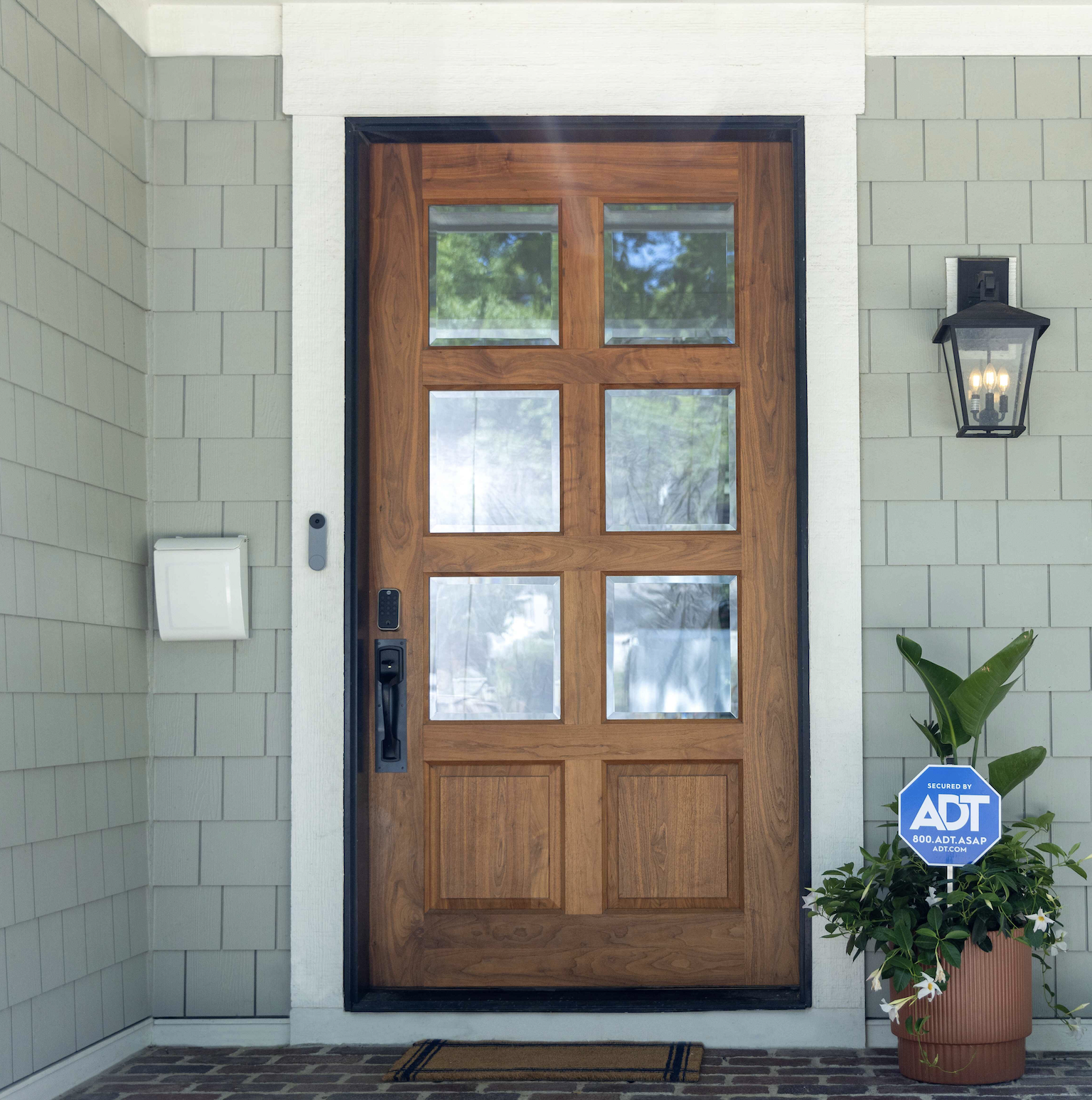 Yale_Assure_Lock_2_Touch_x_ADT